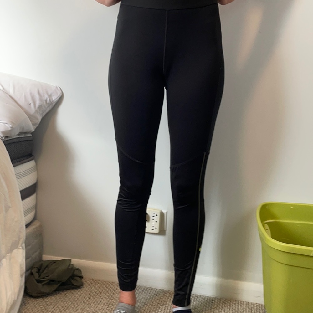 Black Nike leggings
